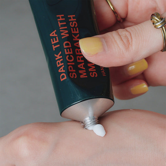 韓國聖水洞 Kuoca 香氛護手霜(Dark Tea)