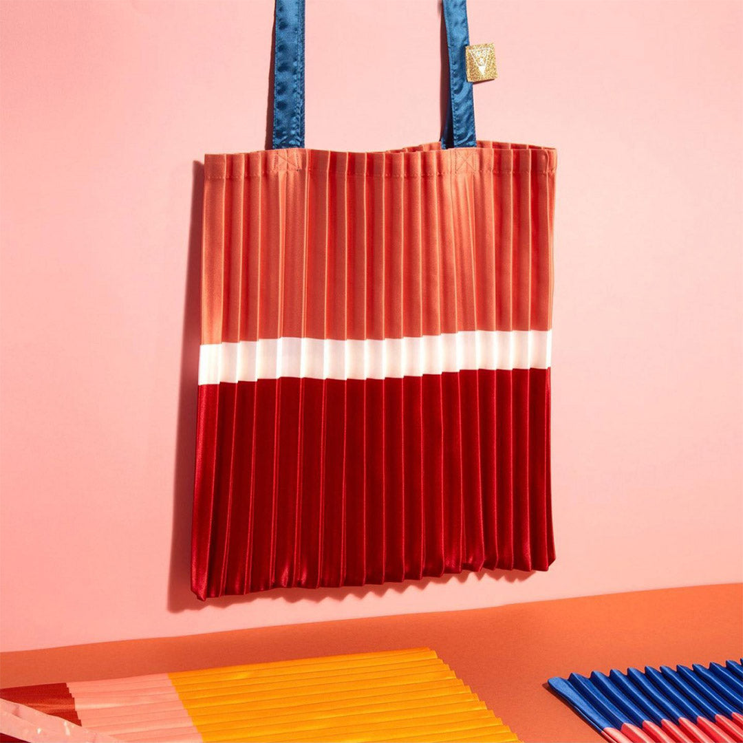 義大利 緞面百摺托特包