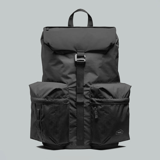 防潑水輕量後背包 22L