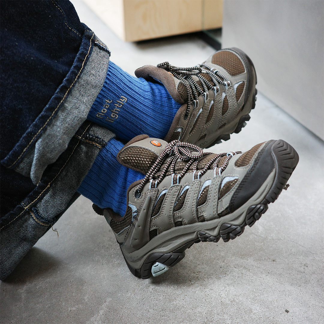 Step Softly 刺繡拼色粗針織女襪（三雙一組）