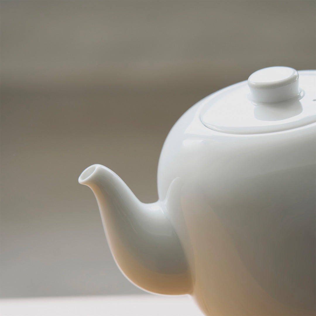 TG 白瓷茶壺｜深澤直人操刀，定義現代茶具的溫潤美學- 30Select選物