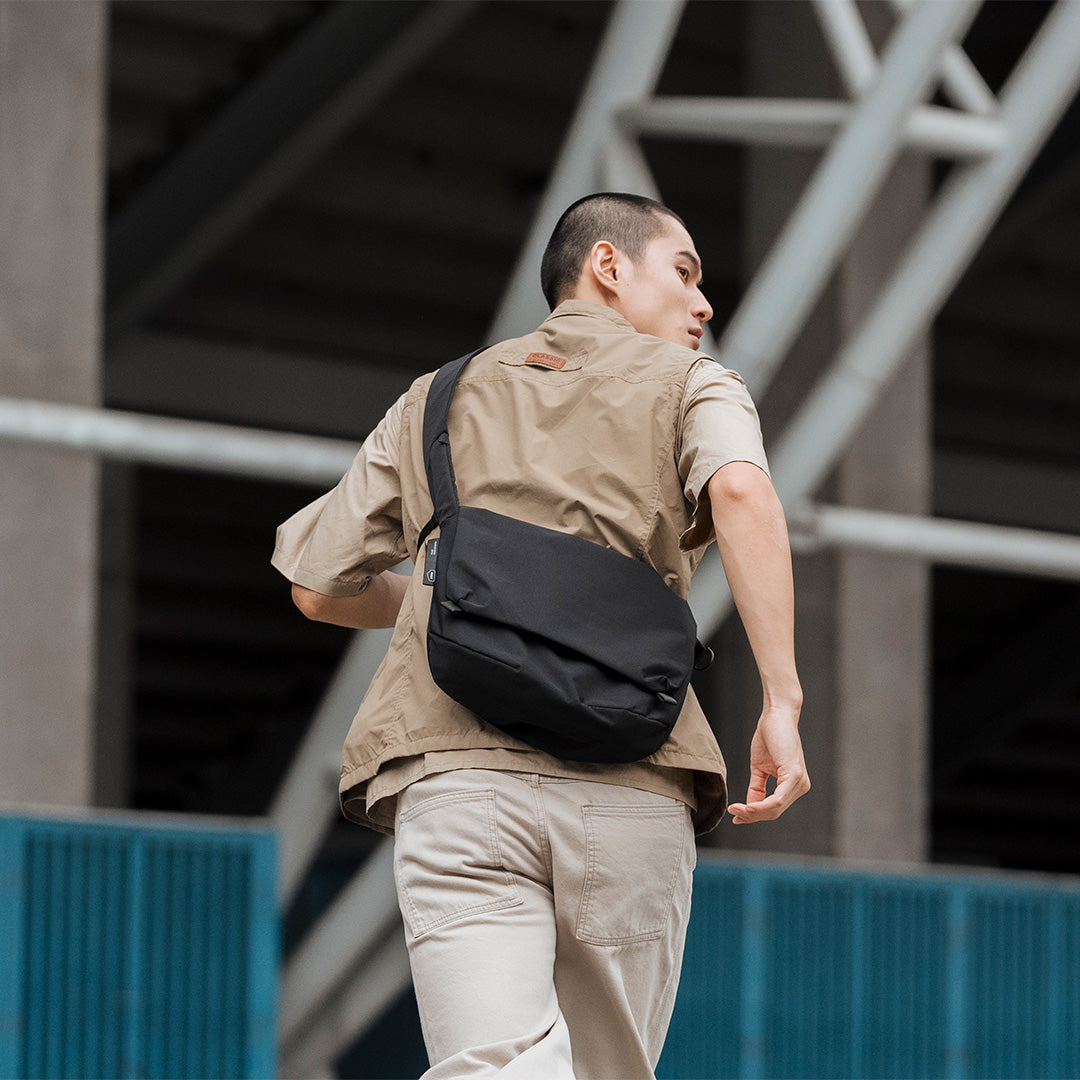 Essential  6.5L 隨行郵差包