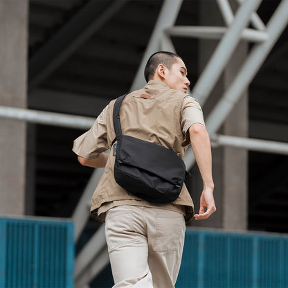 Essential  6.5L 隨行郵差包