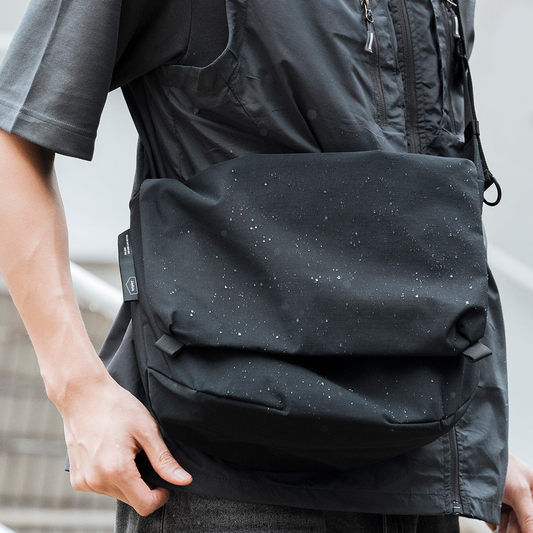 Essential  6.5L 隨行郵差包