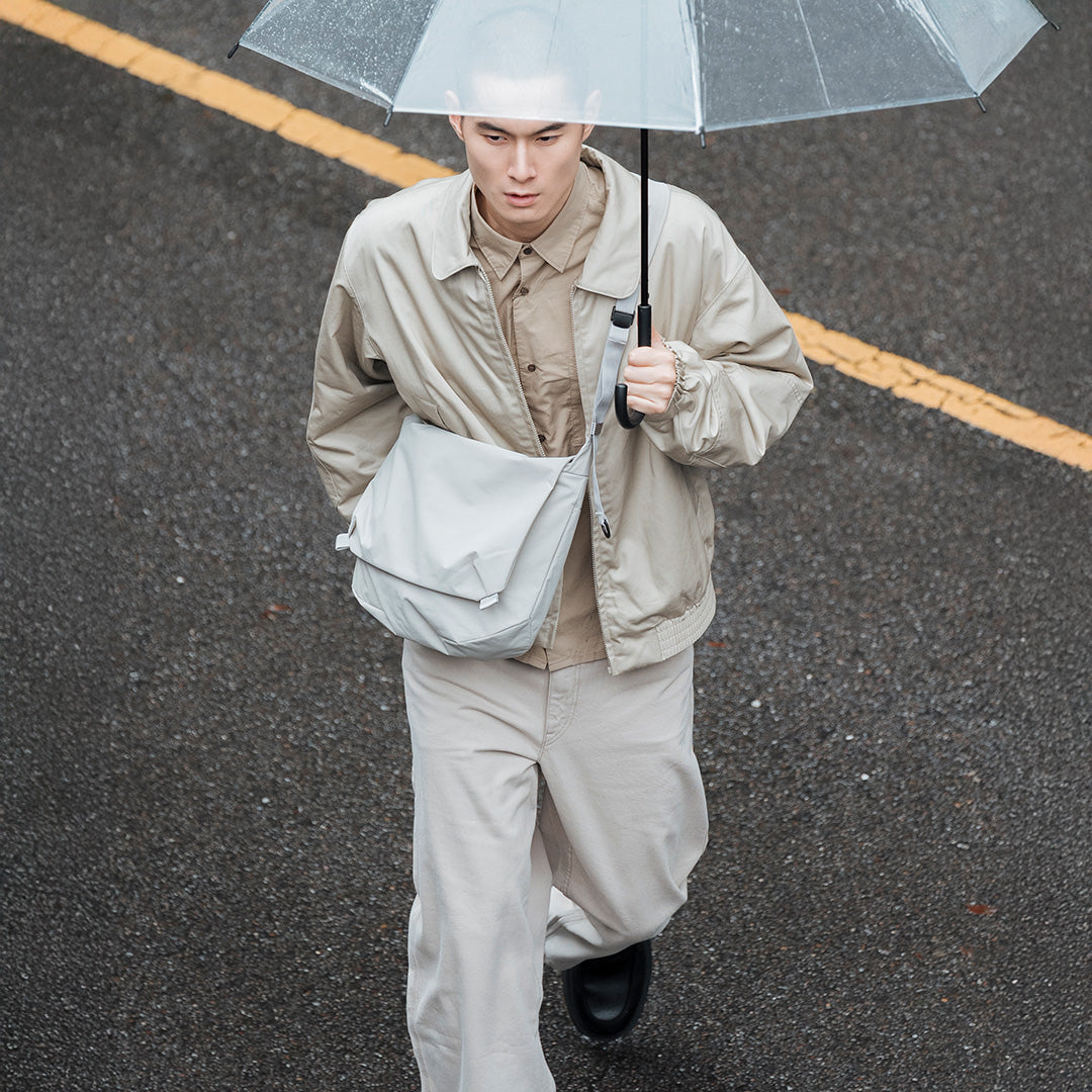 Essential  6.5L 隨行郵差包