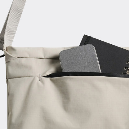 Essential  6.5L 隨行郵差包