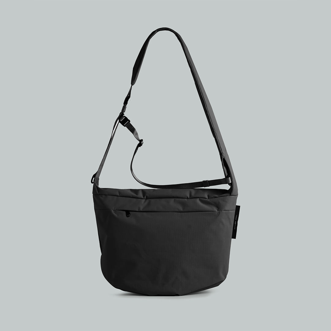 Essential  6.5L 隨行郵差包