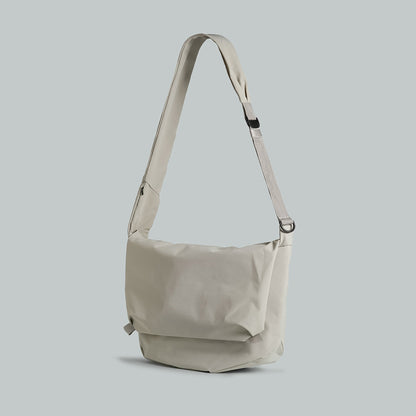 Essential  6.5L 隨行郵差包