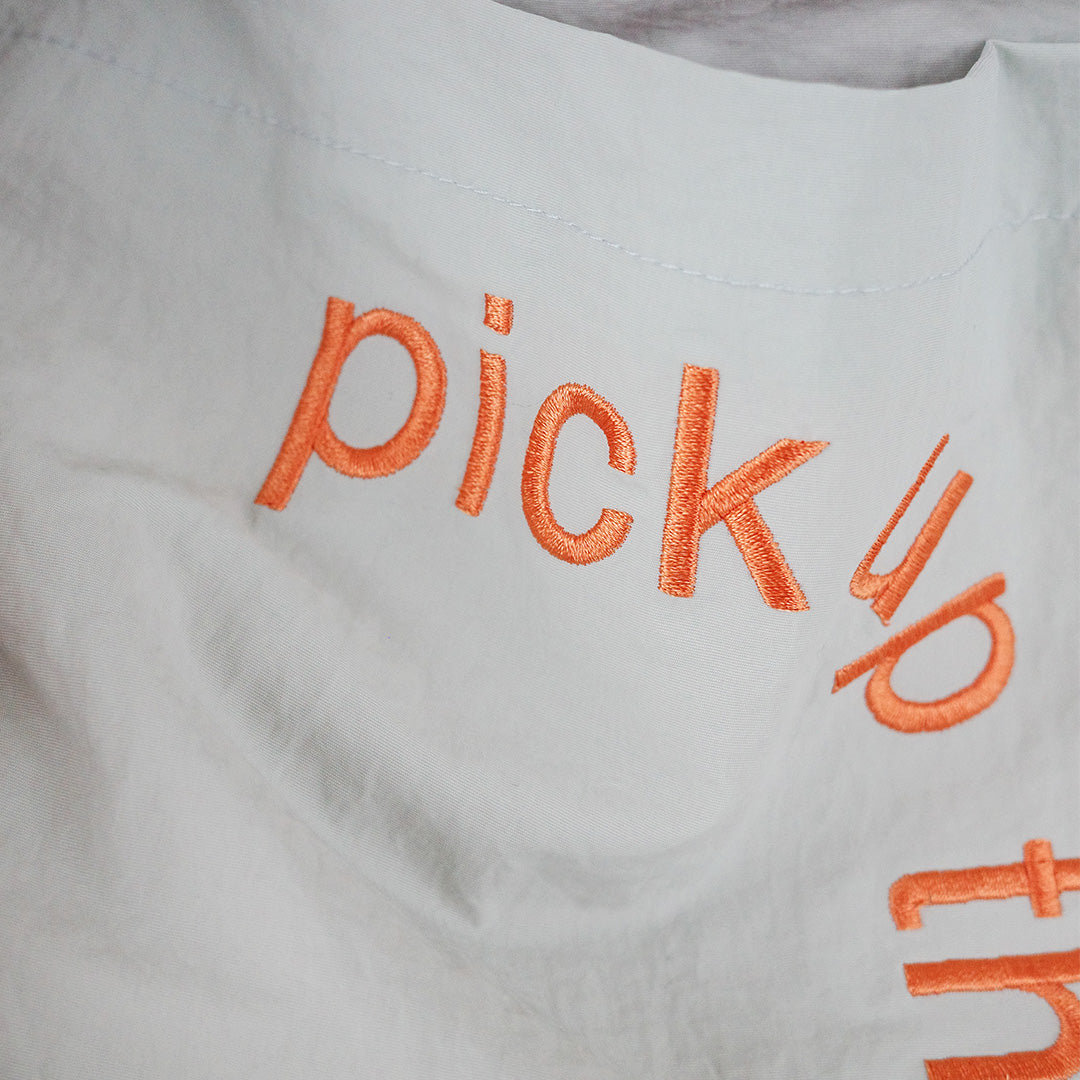 fragments 灰白刺繡購物袋