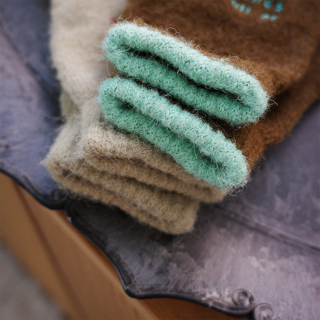 hands full of warmth 刺繡針織 女用手套