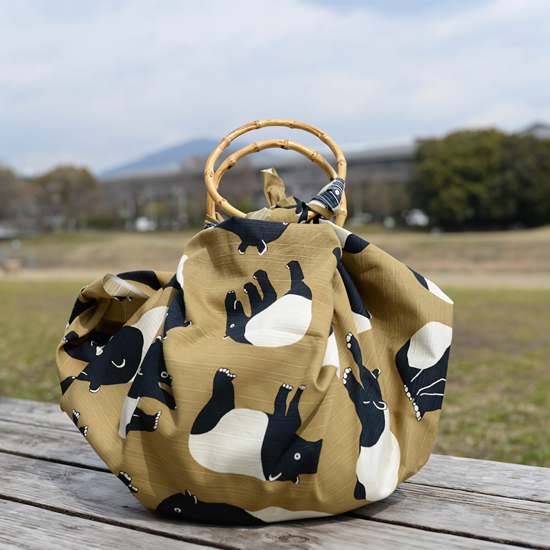 京都 手工型絵染  風呂敷（貘）