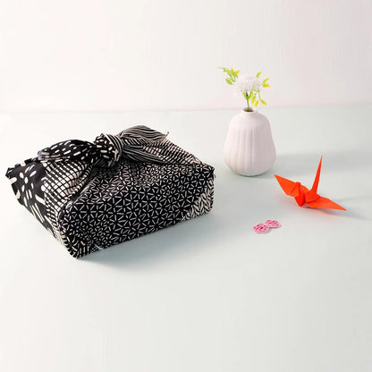 京都 手工型絵染  風呂敷（丸取小紋）