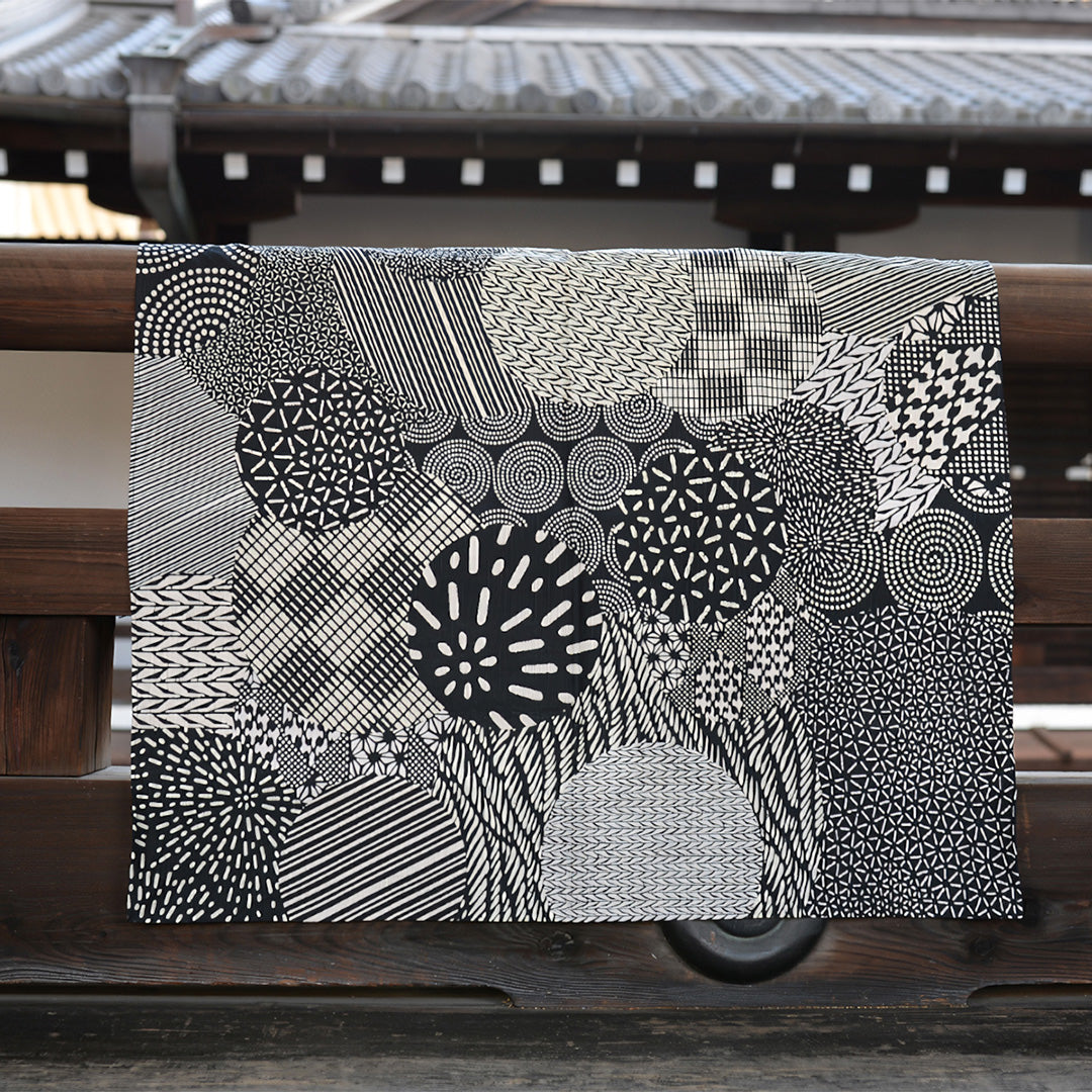 京都 手工型絵染  風呂敷（丸取小紋）