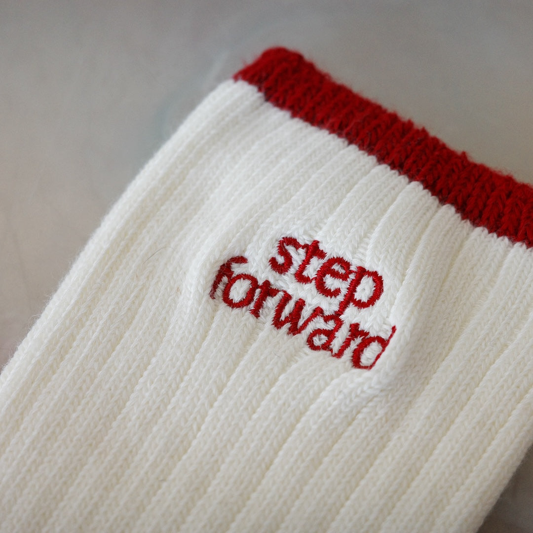 step forward 刺繡拼色粗針織女襪（三雙一組）