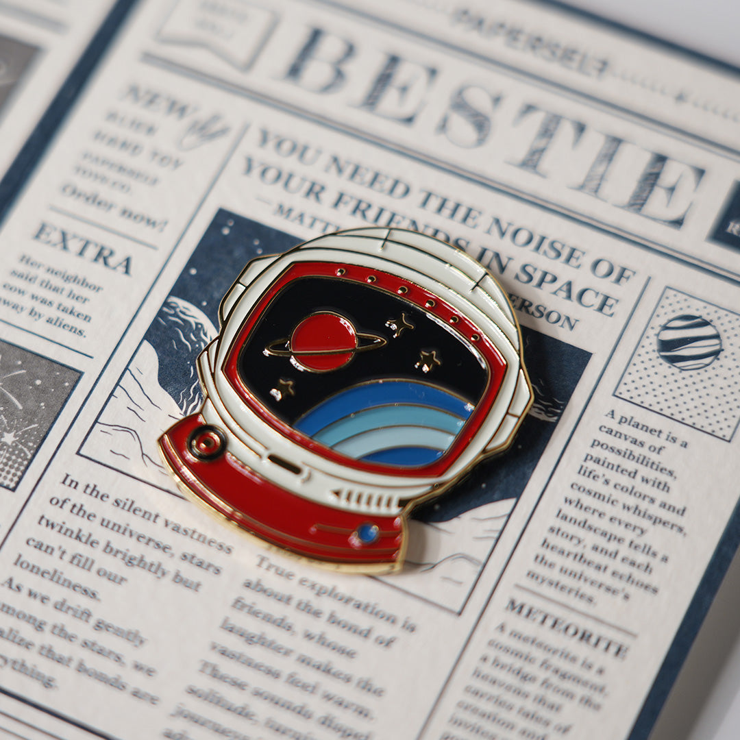 太空人 琺瑯別針卡片