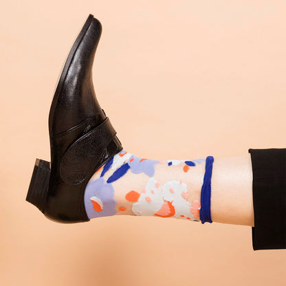 波斯藍小花透紗中筒女襪