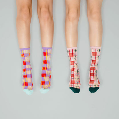 灰玫粉經典格紋透紗中筒女襪